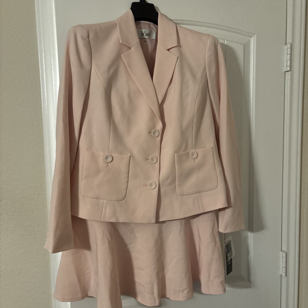 LE SUIT 3 Button 2 Piece Long Sleeve Blossom Color Skirt Suit Women's Sz 6